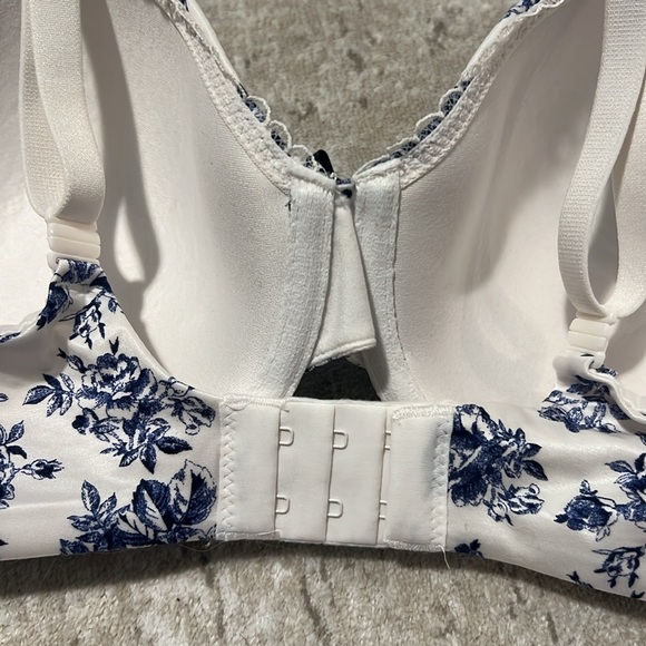 Body By Victoria Bra - Picture 9 of 9